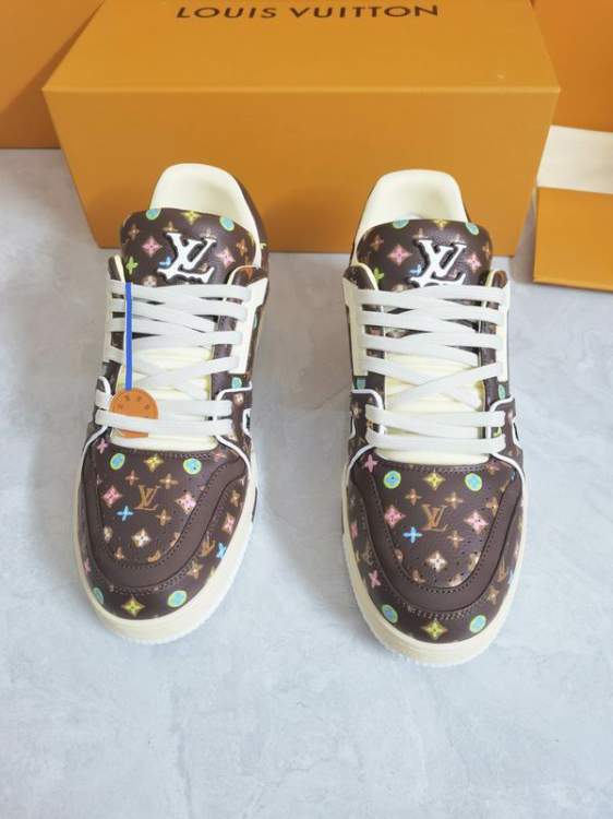 Picture of Louis Vuitton Shoes _SKULVsz35-3938-45mnf052216450